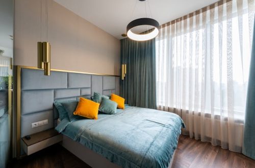 Guida pratica: Come appendere un lampadario in pochi semplici passaggi