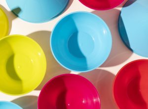 10 Vantaggi dello Stampaggio della Plastica nel Settore Manifatturiero
